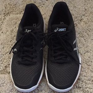 Woman’s aasics athletic shoe brand new! Black sz 7